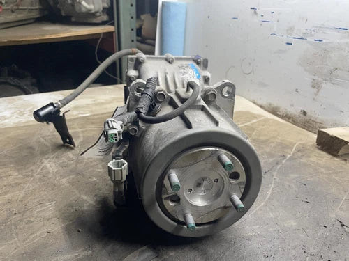 2014-2022 Nissan Rogue Rear AWD 383004BF0A Used OEM Rear Differential Carriers used OEM rear differential carrier assembly