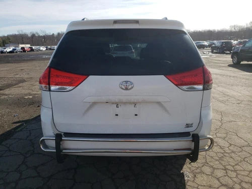 2013 Toyota Sienna Rear AWD Used OEM Differential Carrier Assembly used OEM differential carrier assembly