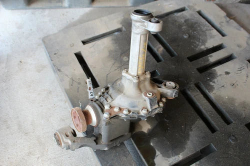 Carrier Land Rover Discovery 12 Used OEM Differentials & Carriers used OEM differential carrier assembly