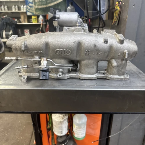 2009-2017 Audi A4 / A5 / Q5 2.0L Upper Used Intake Manifold
