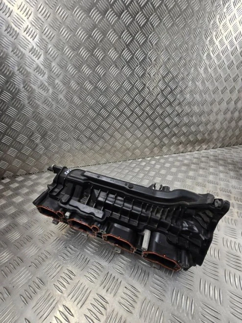 2012 Audi A8 / S8 Used Intake Manifold