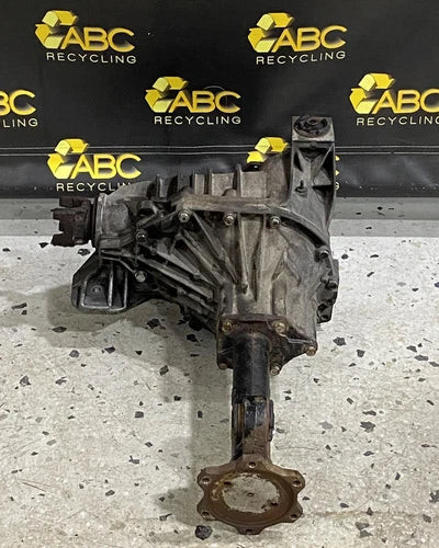 2003-2006 Hummer H2 Front Axle ( ) Used OEM Front Differential Carriers used OEM front differential carrier assembly