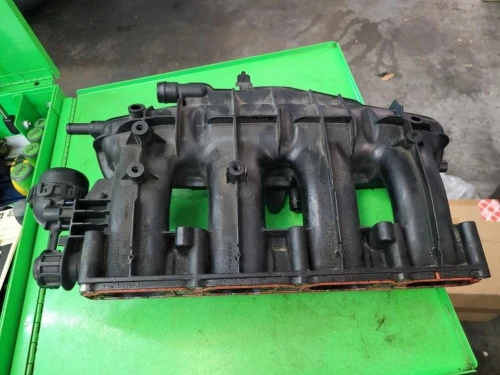 Audi / Volkswagen A3 / A4 / TT / TTS / Eos / Golf / GTI / Jetta / Passat 2.0L Used Intake Manifold