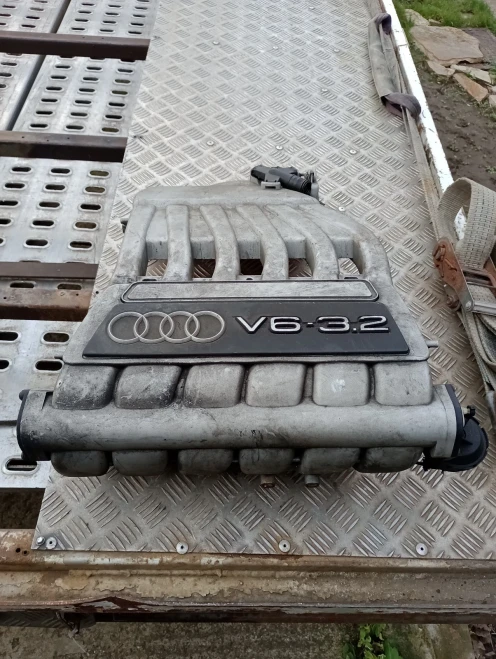 Audi TT / A3 3.2L V6 Used Intake Manifold