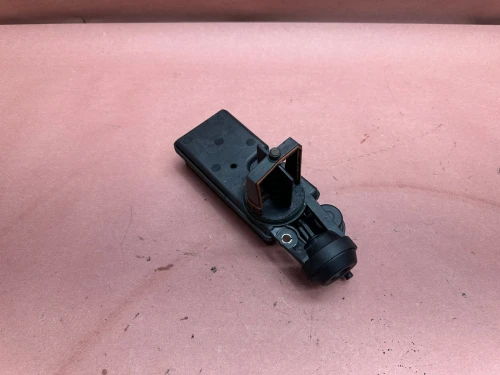 1998-2000 BMW 528I 2.8L M52 Used OEM Intake Manifold