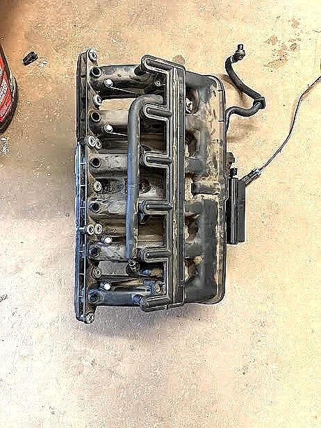2005-2010 BMW X5 3.0L Used OEM Intake Manifold