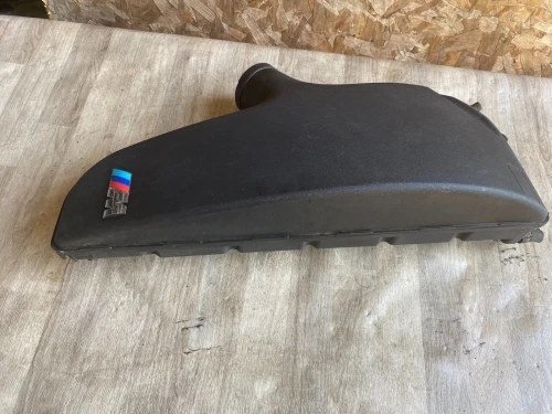 2006-2010 BMW M5 / M6 Right Front Used OEM Intake Manifold