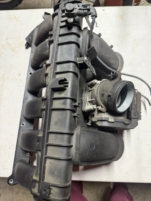 2007-2013 BMW 328i 3.0L N52 Used Intake Manifold