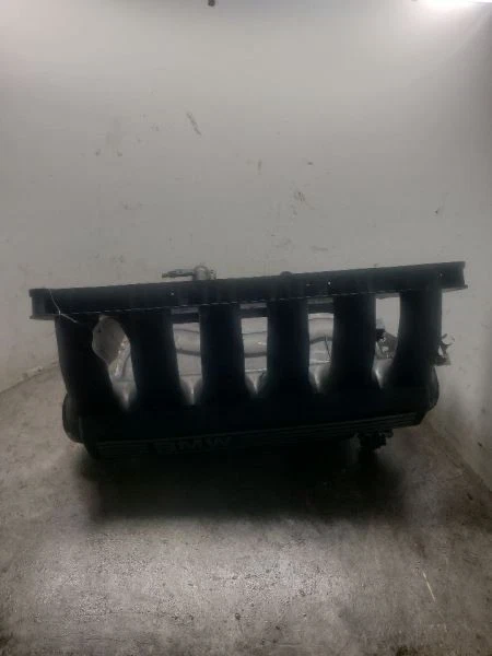 2007-2013 BMW 328i 3.0L N52N Used OEM Intake Manifold 1065810