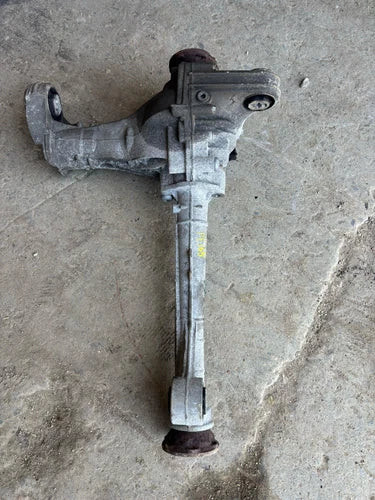 2011-2014 Carrier/Differential Porsche Cayenne 11 12 13 14 Used OEM Differentials & Carriers used OEM differential carrier