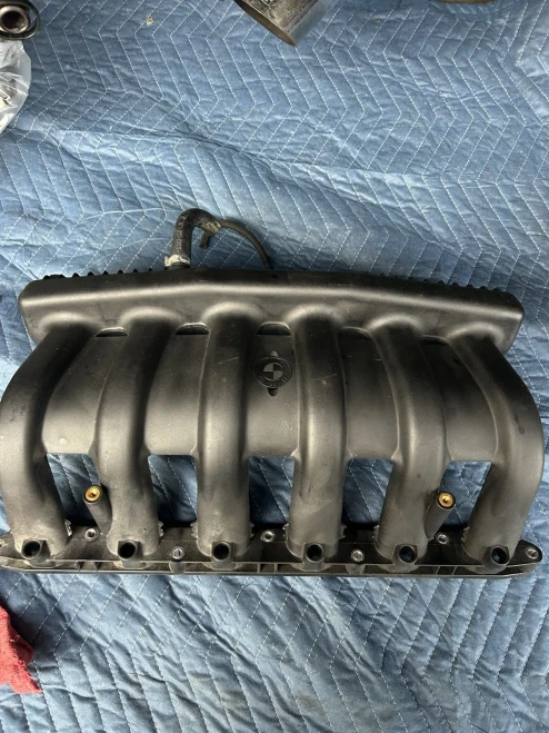 BMW 323i / 328i / M3 / Z3 M52 Used OEM Intake Manifold