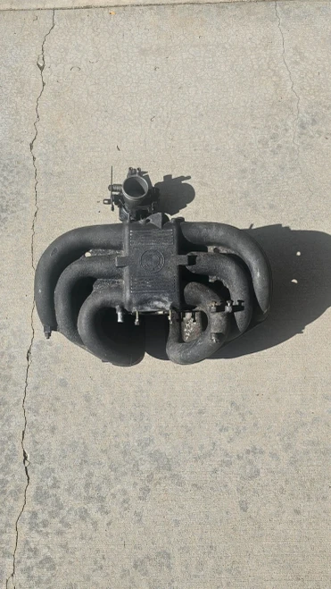 BMW 325i / 525i Used Intake Manifold 11611289210
