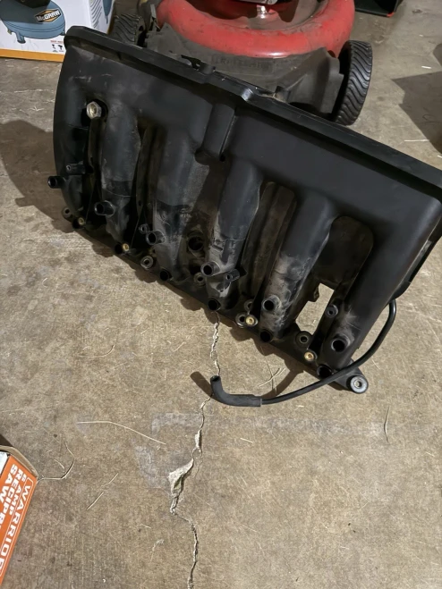 BMW 525i / Z4 / X3 Used OEM Intake Manifold