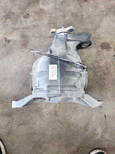 17 GLS550 Rear , W/Off Road Package Used OEM Rear Differential Carriers used OEM rear differential carrier assembly