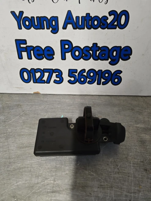 BMW E39 / E46 / E60 / E61 / E83 2.5L / 3.0L M54 Used Intake Manifold