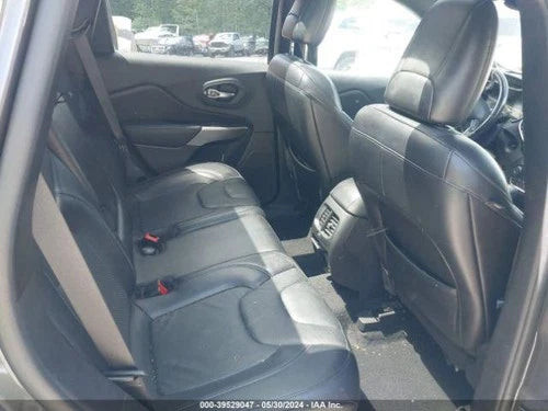 2019 Jeep Cherokee Rear W/O Off Road Pa Used OEM Differential Carrier Assembly used OEM differential carrier assembly