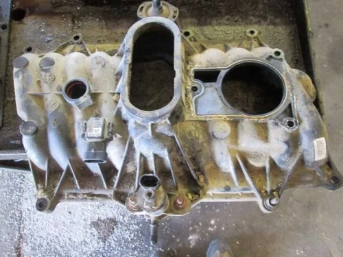 1996-2002 Chevrolet / Ram Express / 1500 / 2500 5.7L Upper Used Intake Manifold