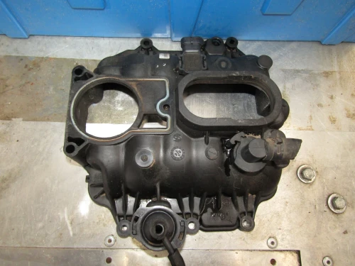 1996-2004 Chevrolet Blazer 4.3L Upper Used OEM Intake Manifold