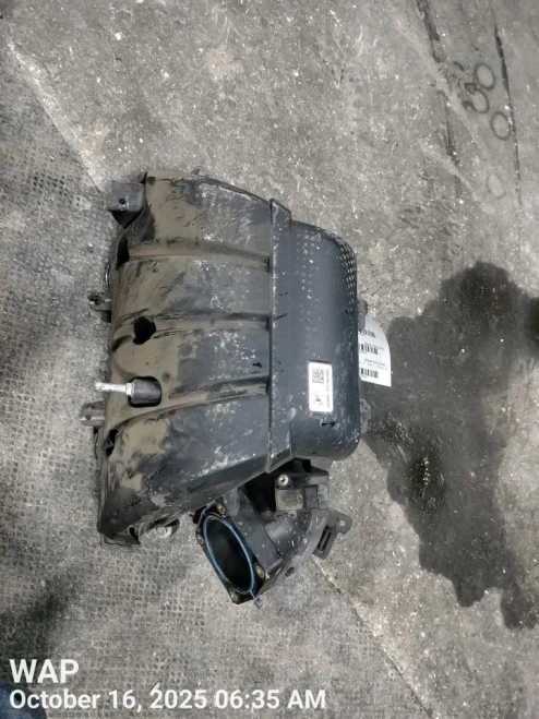 2014-2015 Chevrolet Malibu Used OEM Intake Manifold 12639885