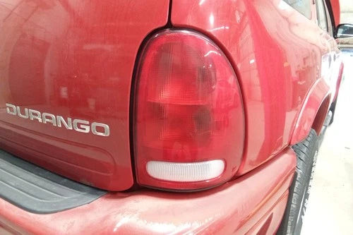 1998 1999 2000 2001 2002 2003 Dodge Durango Passenger RH Tail Light Lamp OEM used OEM tail light assembly