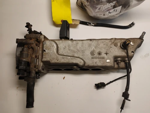 Chevrolet / Pontiac Camaro / Firebird / Corvette Upper Used Intake Manifold 10108468