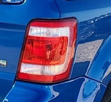 2008-2012 Ford Escape Passenger RH Tail Light Lamp OEM OEM used OEM tail light assembly