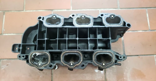 2011-2020 Chrysler Town & Country / 200 3.6L Lower Used Intake Manifold