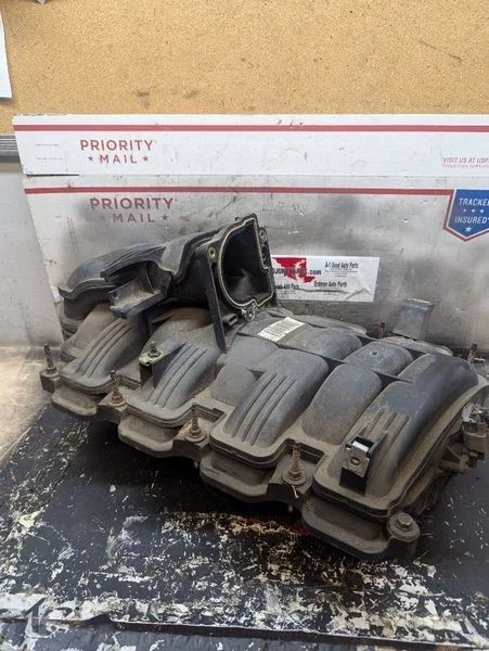 2003-2004 Dodge Durango 4.7L Used OEM Intake Manifold