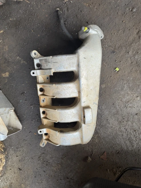 2003-2005 Dodge Neon Used OEM Intake Manifold