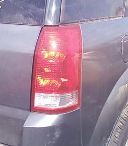 04-07 Saturn VUE RH Passenger Tail Light Lamp OEM OEM used OEM tail light assembly