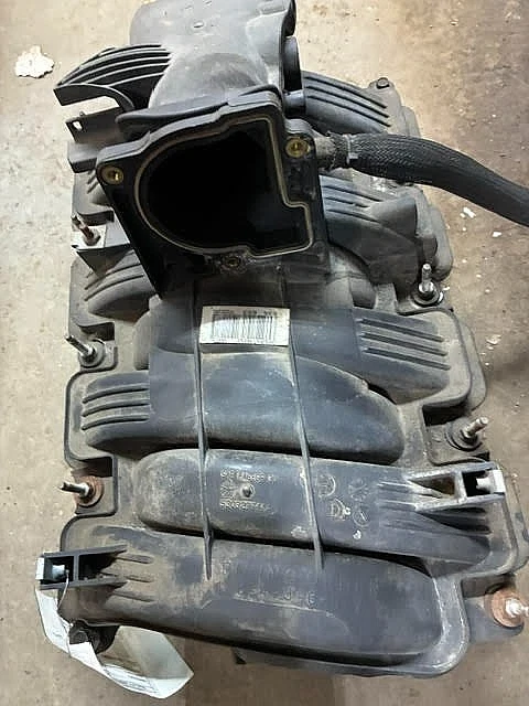 2005-2007 Dodge Dakota / Durango / Ram 1500 4.7L Used OEM Intake Manifold