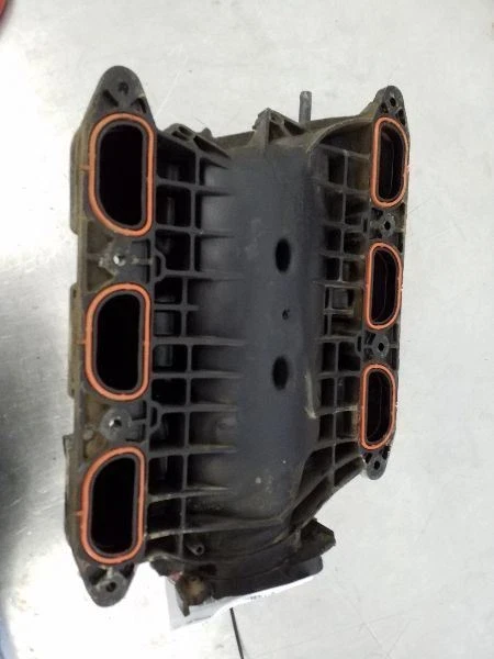 2005-2010 Dodge Caravan 3.8L Upper Used Intake Manifold