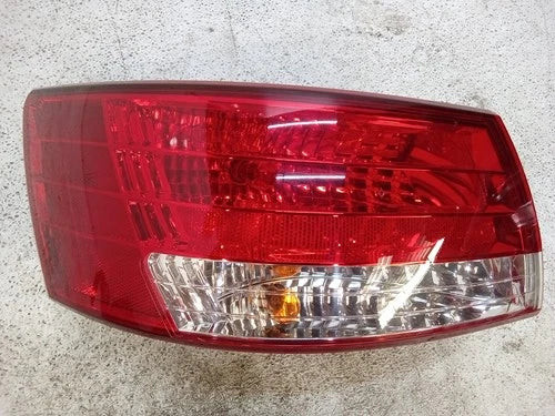 2006 Hyundai Sonata Driver Side Tail Light Assembly LH OEM used OEM tail light assembly