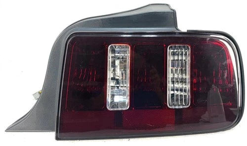 2005-2009 Ford Mustang Passenger RH Tail Light Lamp OEM used OEM tail light assembly