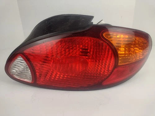 99 00 Hyundai Elantra RH Right Passenger Side Tail Light OEM used OEM tail light assembly