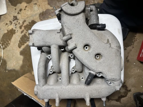1999-2004 Ford Mustang 3.8L / 3.9L Upper V6 Used OEM Intake Manifold
