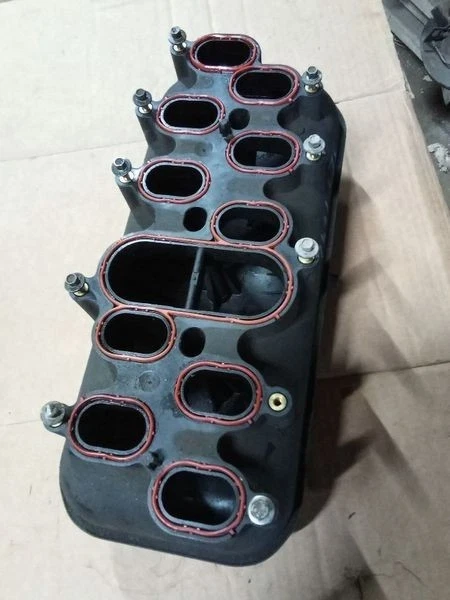 2000-2003 Ford Excursion / F-250 / Super Duty 6.8L Lower Used OEM Intake Manifold