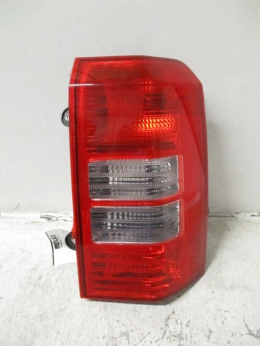 2008-2017 Jeep Patriot Passenger RH Tail Light Lamp OEM used OEM tail light assembly