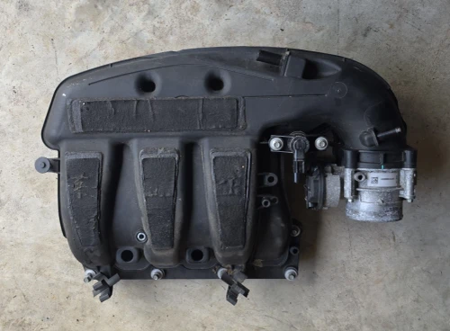 2013-2019 Ford Taurus 3.5L / 3.7L Upper Used OEM Intake Manifold AT4E-9424-DG