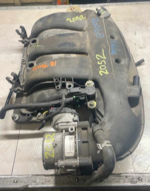 2014-2019 Ford Taurus / Edge / Flex 3.7L Upper Used OEM Intake Manifold