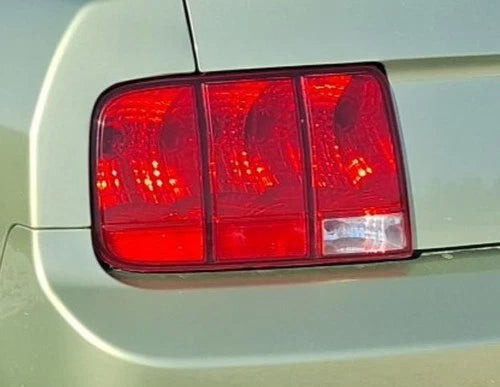 2005-2009 Ford Mustang Driver LH Tail Light Lamp OEM OEM used OEM tail light assembly