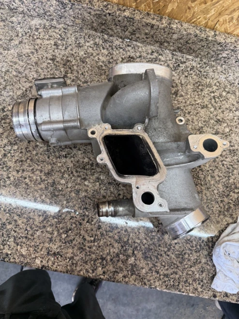 2017, 2019 Ford F-250 / Super Duty 6.7L Lower Diesel Used Intake Manifold