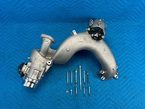 2023-2025 Ford F-250 6.7L With Throttle Body Used OEM Intake Manifold