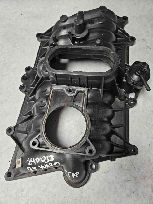 1996 GMC Yukon 5.7L Upper Used Intake Manifold