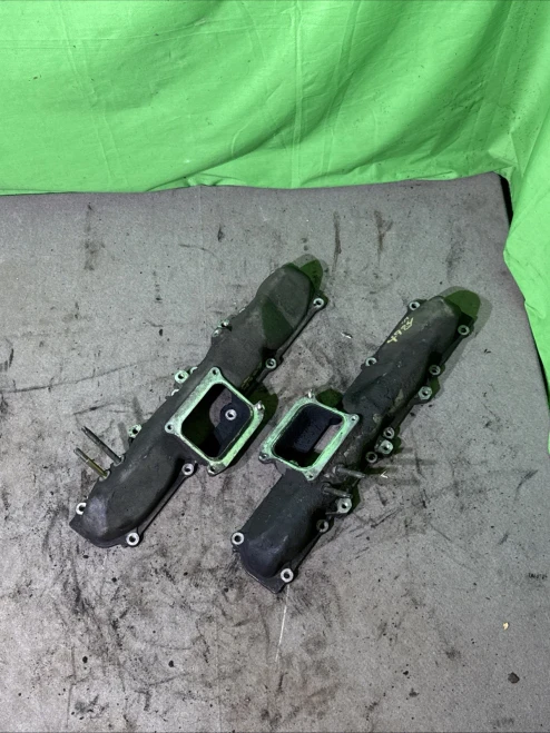 2003-2005 GMC Sierra 6.6L Left Right Used OEM Intake Manifold