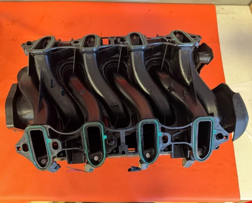2008-2014 GMC Yukon 6.2L Upper Used OEM Intake Manifold