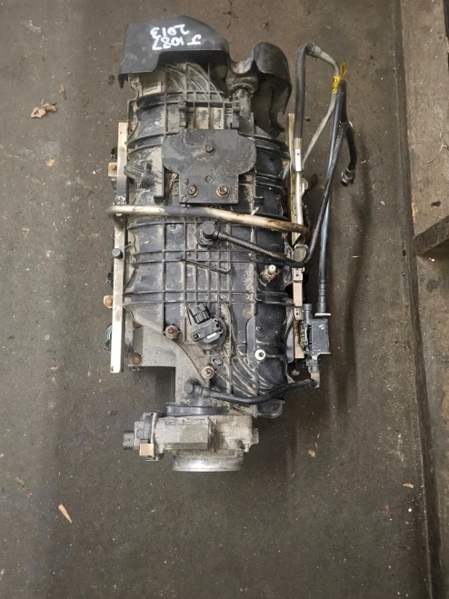 2013 GMC Yukon 5.3L Used Intake Manifold