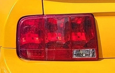 2005-2009 Ford Mustang Driver LH Tail Light Lamp OEM OEM used OEM tail light assembly