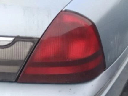 03-11 Mercury Grand Marquis Right Passenger Quarter Mounted Tail Light Lamp OEM used OEM tail light assembly