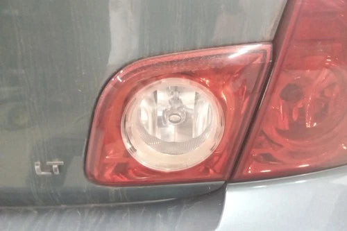 09 10 11 12 Chevrolet Malibu Passenger RH Lid Mounted Tail Light Lamp OEM used OEM tail light assembly